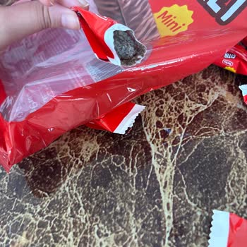 Şok Mağazasında Açık Paketli Gıda Güvenliği Sorunu