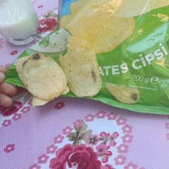BİM Simsiyah, Çürük Patatese Benzeyen Cips Taneleri Çıktı