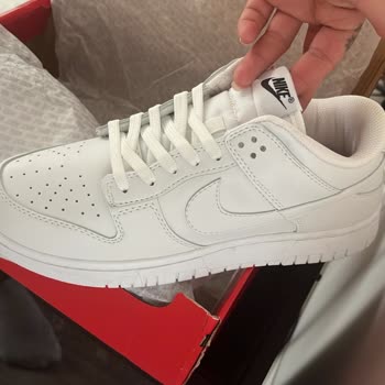 Ayıplı Nike Ayakkabılarında Boyut Ve Kalite Sorunu, Satıcıdan Cevap Yok