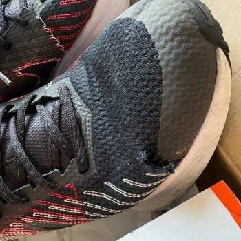 Nike Run Defy Ayakkabılarda Erken Yırtılma Ve İade Talebim