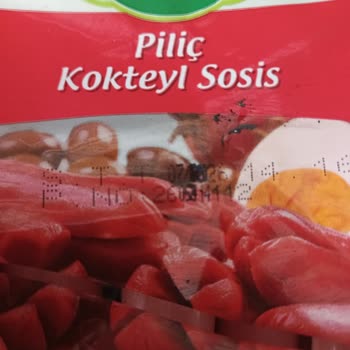 BİM Şubesinde Sararmış Ve Kötü Kokulu Piliç Kokteyl Sosis