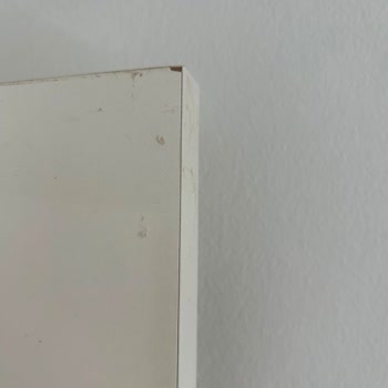 Özel Ölçülü Gardıropta Boya Atması Ve Yetkili Personelin Kaba Tutumu