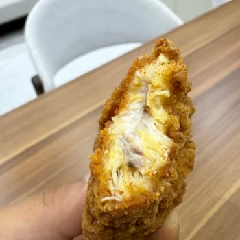 Lezita Piliç Filet’te Koyu Parçalar Hijyen Ve Güvenlik Endişesi Yaratıyor