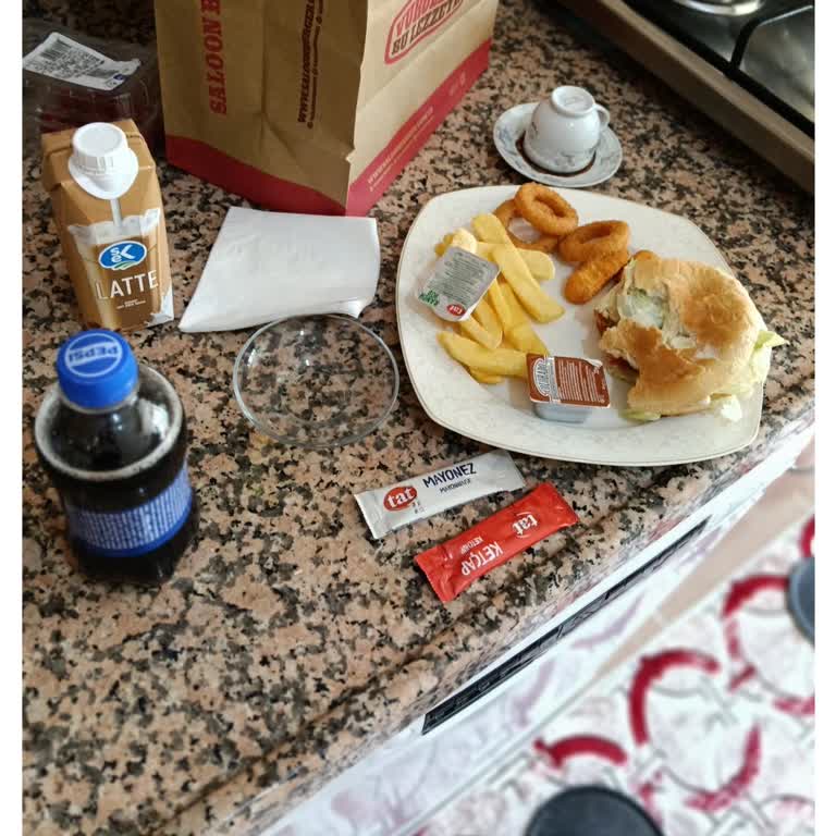 Dağılmış Ekmek Ve Çiğ Köfte: Migros Yemek’te Kalitesiz Burger Ve İhmalkâr Müşteri Desteği