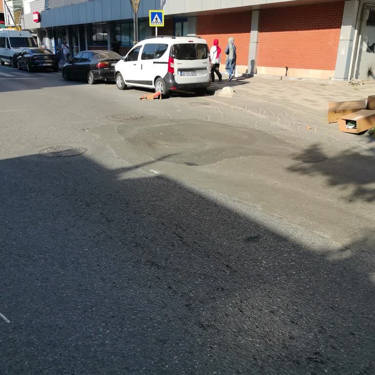 Pendik'te Çöken Yol Ve Sürekli Asfaltlamaya Karşı Acil Çözüm Talebi