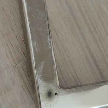 Teslim Edilen Zigon Sehpa Ve Yemek Masasında Hasar Ve Cevapsız İletişim