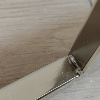 Teslim Edilen Zigon Sehpa Ve Yemek Masasında Hasar Ve Cevapsız İletişim
