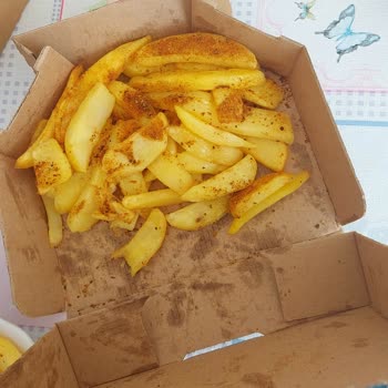 1 Saat Gecikmeli Yanmış Pizza Ve Eksik Tavuk İçin Cevapsız Şikayet