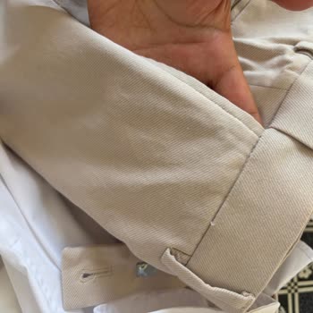 Renk Atan Takım Elbise İçin Cevap Almayan Mağaza