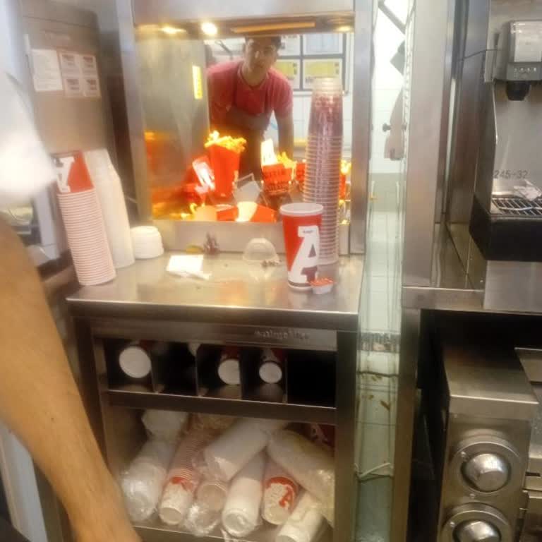 Arby's Şubesinde İade Patateslerin Yeniden Kullanımı Hijyen İhlali