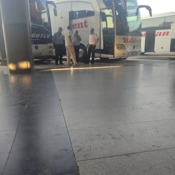 Halıkent’te Bagajı Kıran Ve Yolcuyu Tehdit Eden Personel