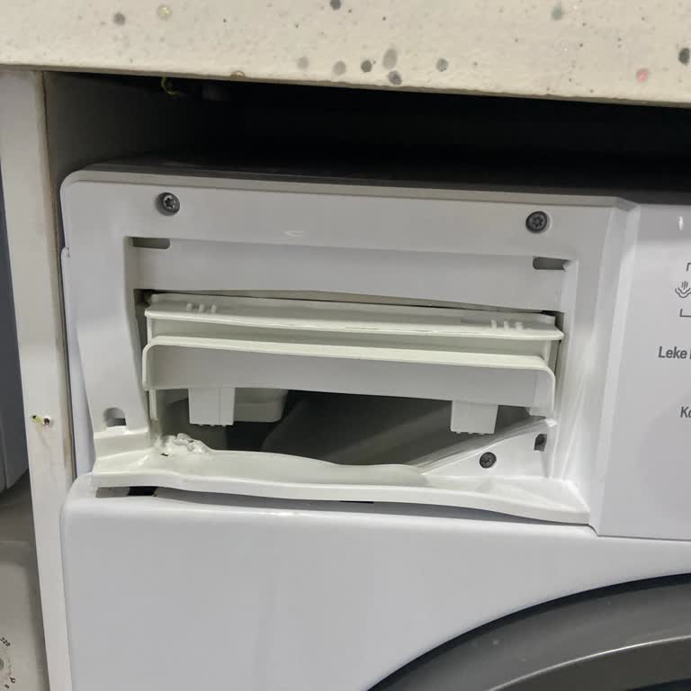 Servis Tamirinden Sonra Deterjan Çekmecesi Bozuldu, Ücretsiz Onarım İstiyorum