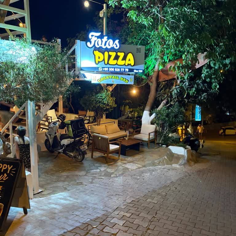 Fotos Pizza Misafir Ayrımı Yapıyorlar