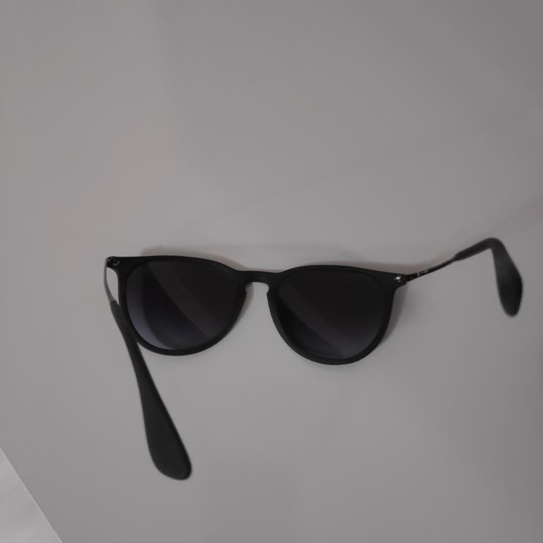 Rayban Gözlüğümde Menteşe Sorunu Garanti Kapsamında Reddedildi