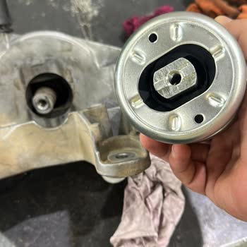 Nissan X Trail Motor Kulağı Parçasının Aşırı Fiyatı Ve 2 Aylık Teslim Süresi