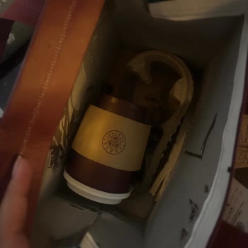 Yemeksepeti Kuryesinin Dikkatsizliği Nedeniyle Latte Dökülmüş Şekilde Teslim Edildi