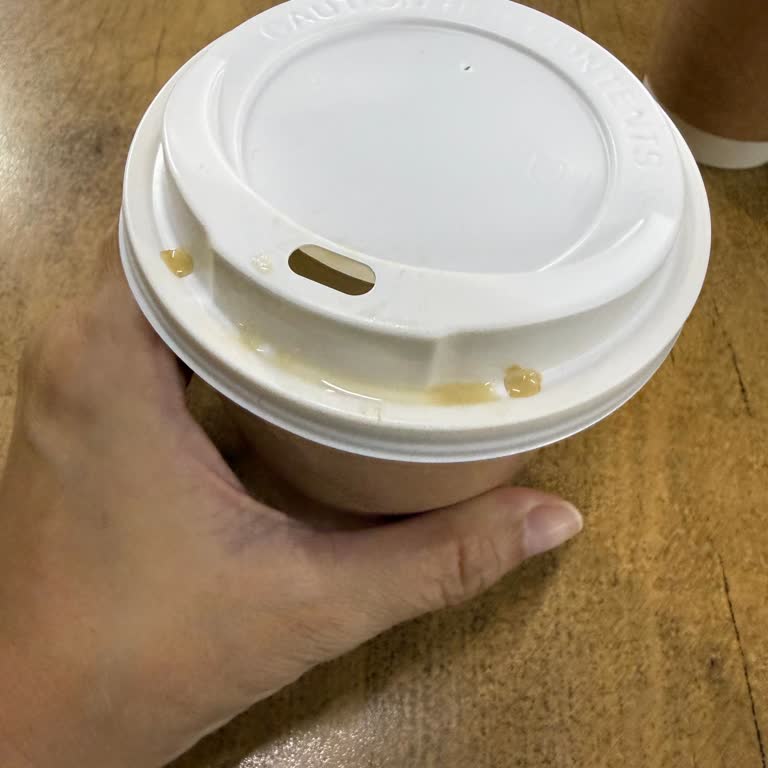 160 TL'lik Latte İçin Düşük Yağlı Süt Kullanımı Hayal Kırıklığı