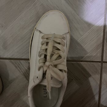 Adel Kadın Sneaker Ayakkabısının Yan Açılmaları Nedeniyle Değişim İsteği