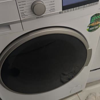 Garanti Altındaki Çamaşır Makinesinin Su Kaçağı Nedeniyle Ev Hasarının Tam Kapsamlı Tazmini Talebi