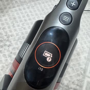 Philips 8000 Serisi Şarjlı Süpürge İlk Gün I10 Hatası Nedeniyle Çalışmıyor