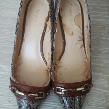 Nine West Shoe Linings Peel After Only One Day of Wear