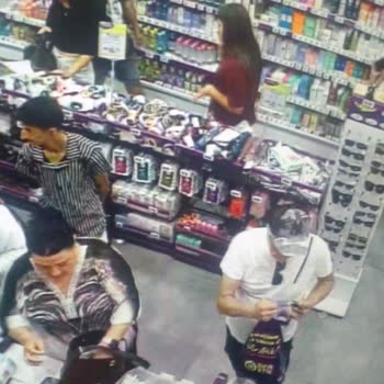 Kasada Unutulan Gözlüğüm Çalındı, Mağaza Çözüm Sunmadı