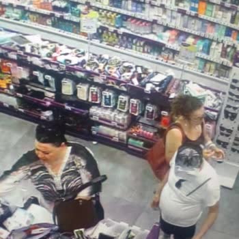 Kasada Unutulan Gözlüğüm Çalındı, Mağaza Çözüm Sunmadı