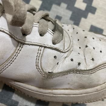 Nike Air Force Ayakkabısının Altı Ayda Açılması Ve Mağazanın Sadece Fiş Talebi