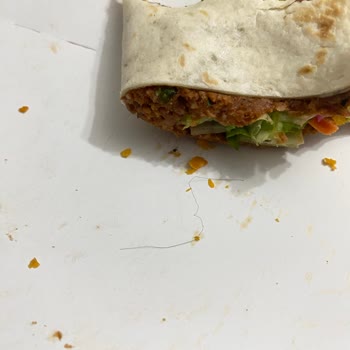Taco İçinde Plastik Fırça Kılı: Gıda Güvenliği İhlali Ve GetirYemek Destek Sorunu