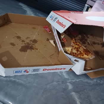 Domino's Pizzasında Sert Nesne Sağlık Tehlikesi
