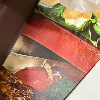 Burgerde Kemik Parçası Güvenimizi Sarsıyor