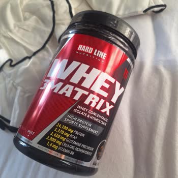 Hardline Whey Matrix Isolate Çikolata Protein Tozunun Kötü Tadı Ve Mide Bulantısı