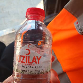 Kızılay Doğal Mineralli Sularında Yoğun Plastik Kokusu Ve İade Talebi