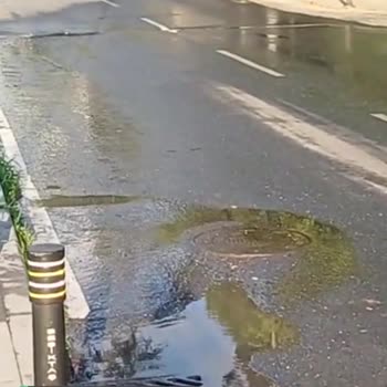 İstanbul Büyükşehir Belediyesi İSKİ Patlayan Boruyu Tamir Etmiyor
