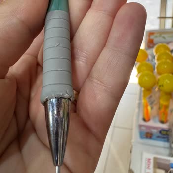 Faber-Castell Kaleminin Silikon Tutma Kısmı Kısa Sürede Çatladı