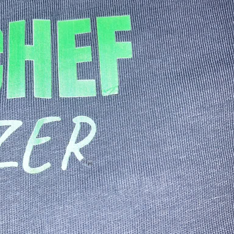 Chef Ve Gezer Yazılı Tişörtlerde Hatalı Ve Kalitesiz Baskı