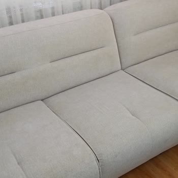 Leke Tutmayan Sözüne Rağmen Koltuk Takımında Çıkan Lekeler Ve Kötü Koku