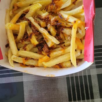 Lüleburgaz Salon Burger Şubesinden Aldığım Siparişte Kötü Ürün Kalitesi Ve Cevapsız İletişim