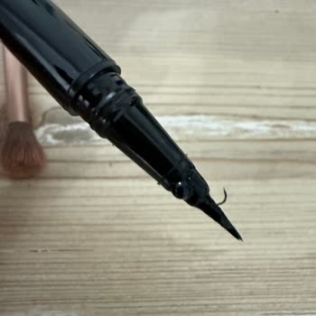 Nyx Eyeliner Kalemi Defolu, Tel Sorunu Nedeniyle Fırça Kılları Dağıldı Ve İade Talebi Reddedildi