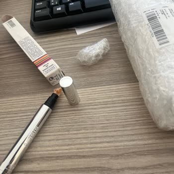 Süresi Geçmiş Sisley Aydınlatıcı Gönderildi, Müşteri Hizmetleri Telefonu Kapatıldı