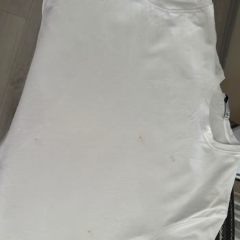 Philips Buharlı Ütüde Sarı Su Lekesi Ve Su Damlama Sorunu İçin Tam İade Talebi