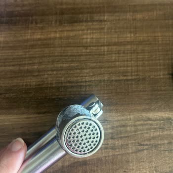 Kaplaması Soyulan Sarımsak Ezme Makinesinde Sağlık Riski