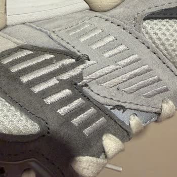 New Balance 9060 Model Ayakkabıda Üretim Hatası Ve Değişim İsteği