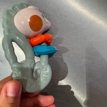 Kaynar Suda Eriyen Bebek Çıngırağı Güvenlik Sorunu Oluşturuyor
