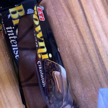 Eti Browni Intense Çikolatalı Keklerde Renk Bozukluğu Ve Güvenlik Endişesi