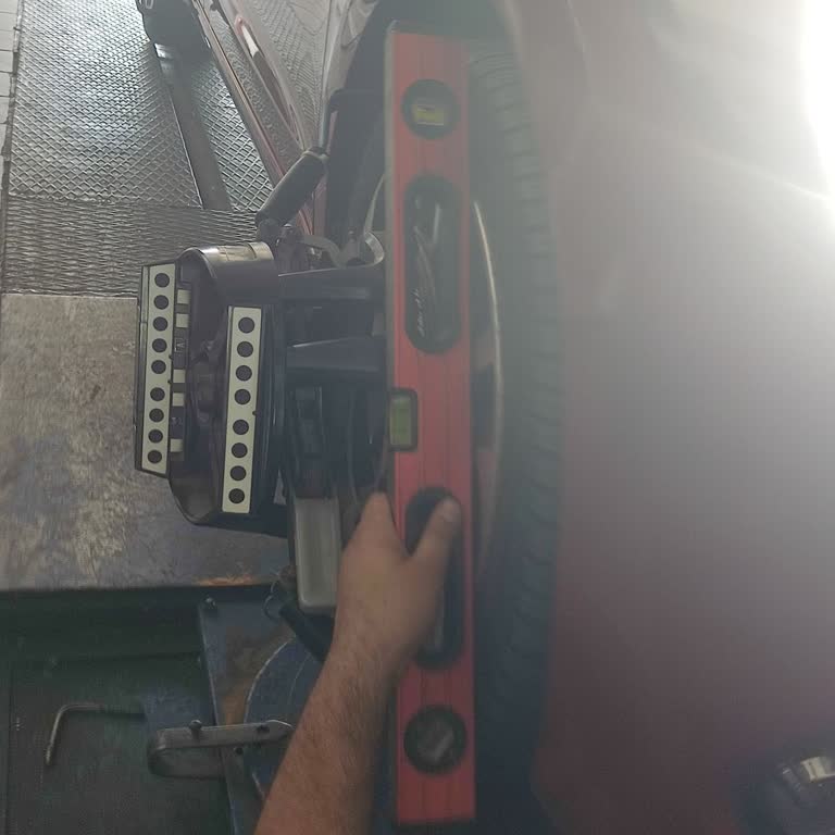 CMK Oto Lastik'ten Alınan Kumho Lastiğin Defolu Çıkması Ve İade Talebi