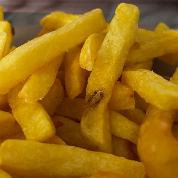 Parmak Patates İçinde Kurt: Gıda Güvenliği İhlali Ve İade Talebi