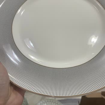 Eksik Ve Hasarlı Yemek Takımları İçin Kargo Ücretinin Şirket Tarafından Karşılanması Gerekiyor