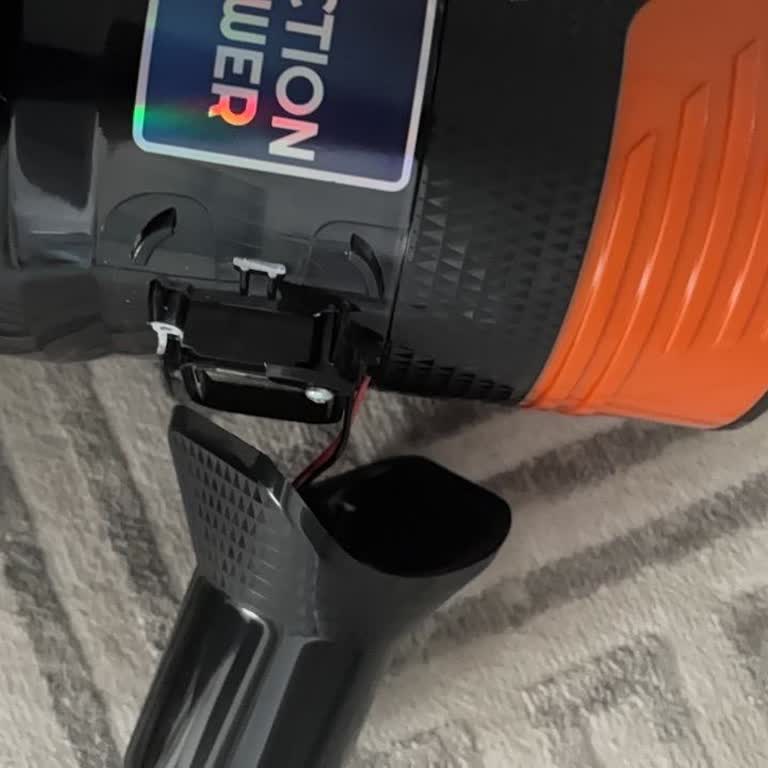Fantom Pluto P 6000 Dikey Süpürge Bağlantı Parçasının Kırılması Garanti Dışı Bırakıldı