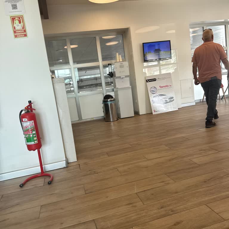Serviste 4 Saat Süren Bilgisiz Bekleme Ve Açıklama Eksikliği